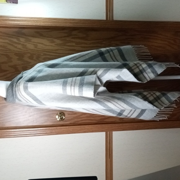 COCO + CARMEN, Zip Up Poncho, Fall, Travel, Vacation, Office, Casual - Picture 9 of 11